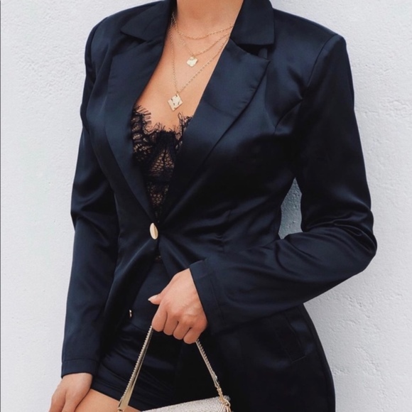 !! RESTOCKED !! “RISQUÉ” Bodysuit - Black - Picture 4 of 6